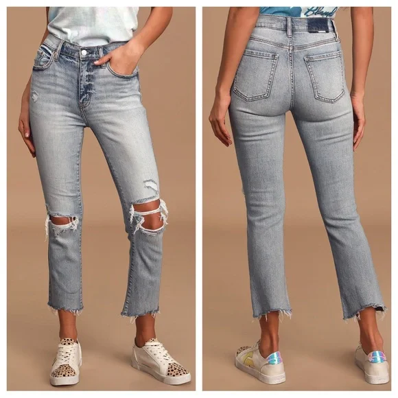 NWT Lulu’s Daze Denim Shy Girl Light Wash Distressed High Waist Crop Fla… - Picture 1 of 8